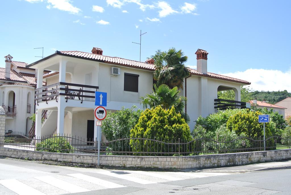 Apartmaji Nika Izola Zewnętrze zdjęcie